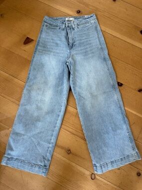 OAT. Light Blue Wide-Leg women’s ankle/crop Jeans. Size 27